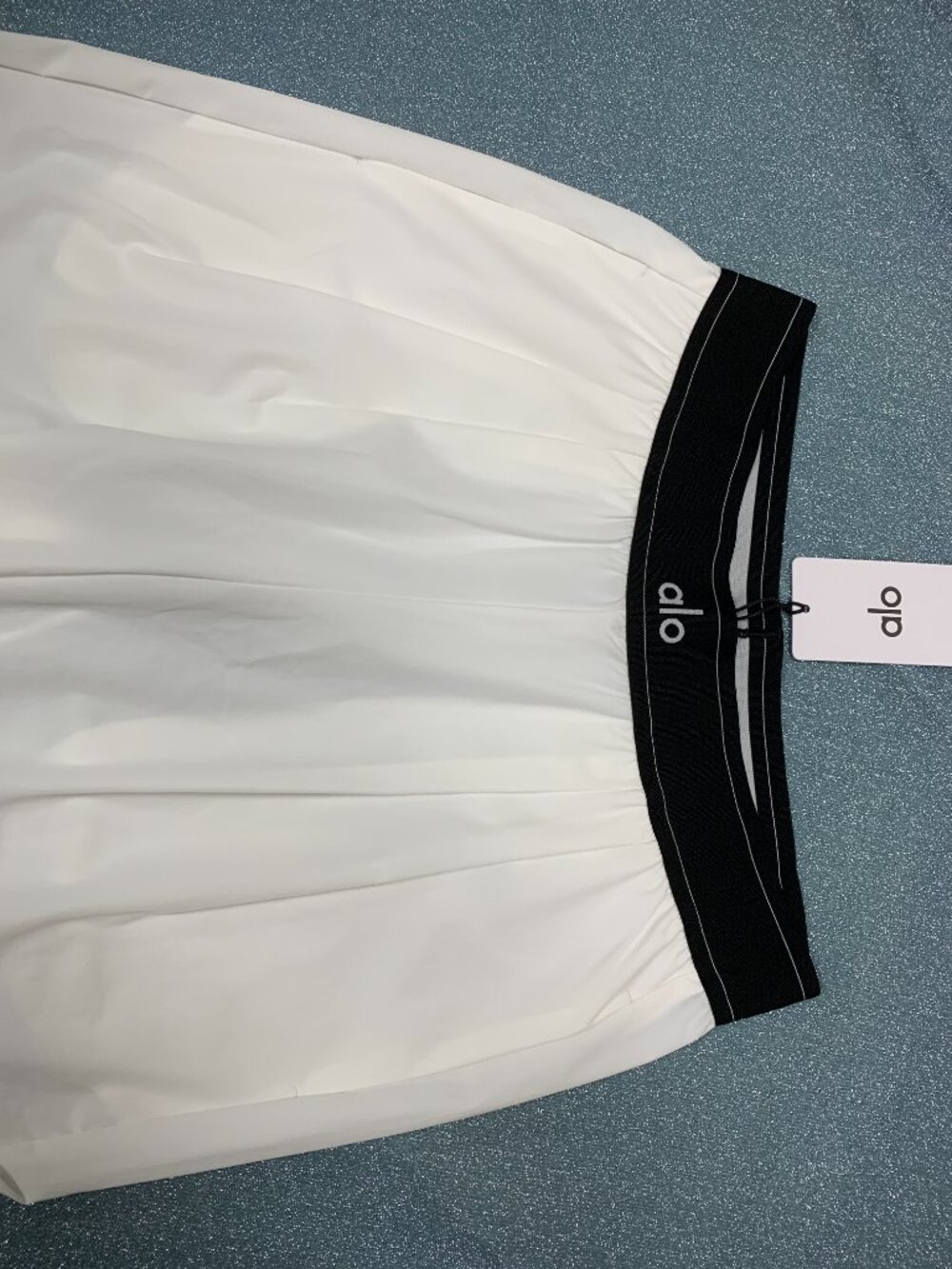 New ALO Yoga White Black Straight Leg Style Pants S M 30" Inseam🐼 - Picture 8 of 9